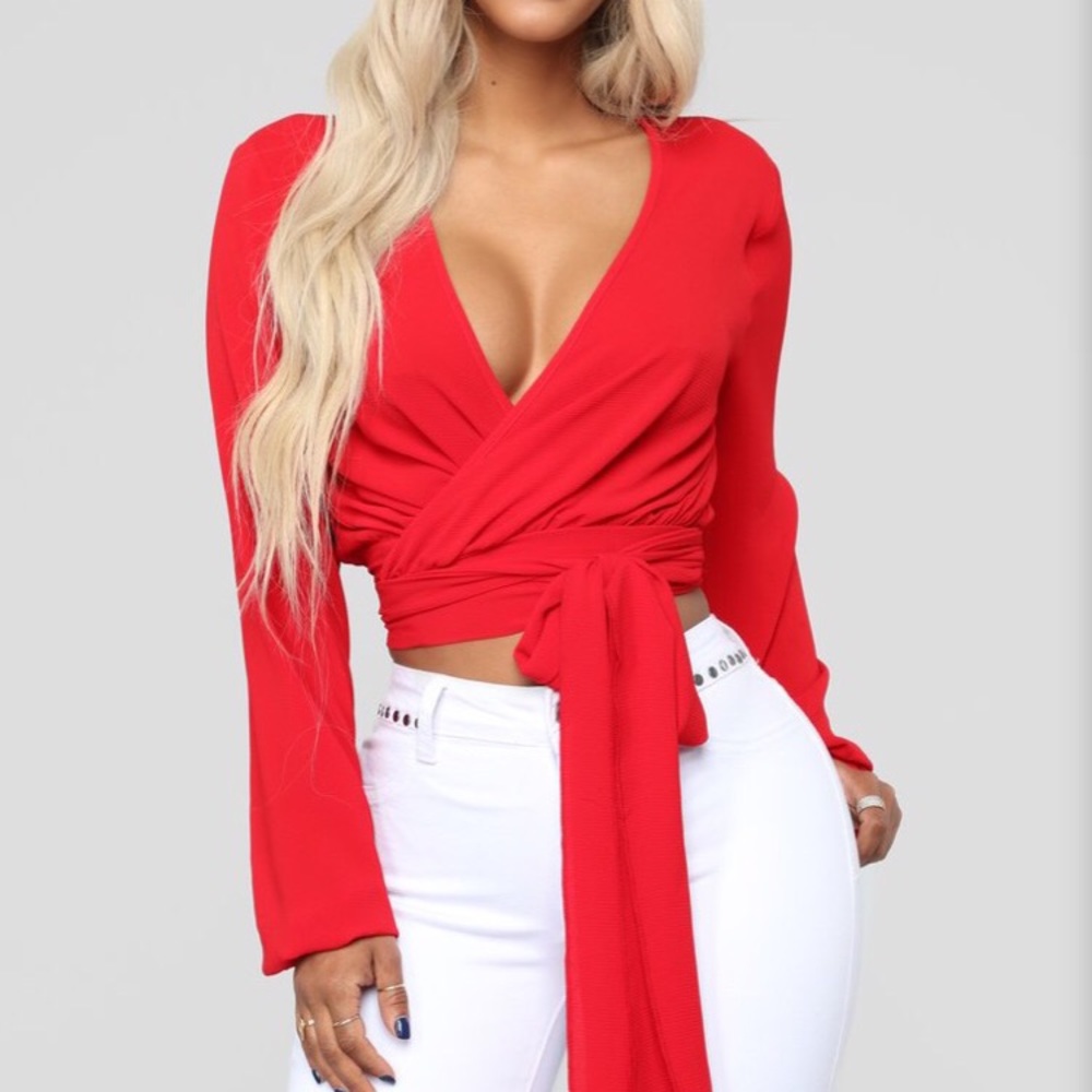 Cute red wrap top!!